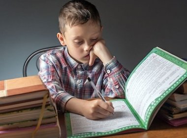 Nutit dítě o prázdninách do učení?